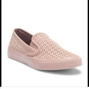 Pink Sperry Seaside sliders